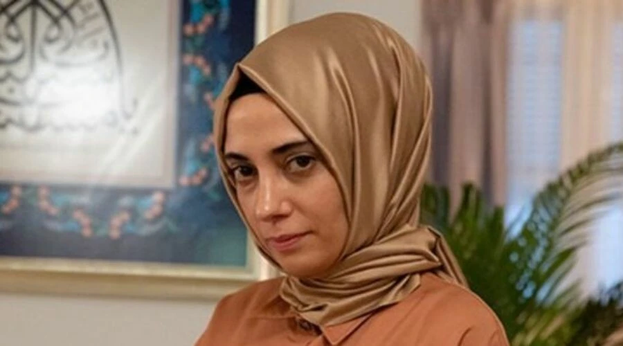 Kızılcık Şerbeti Nursema merak edilen soruyu cevapladı! Meğerse püf nokta doğaçlamaymış!