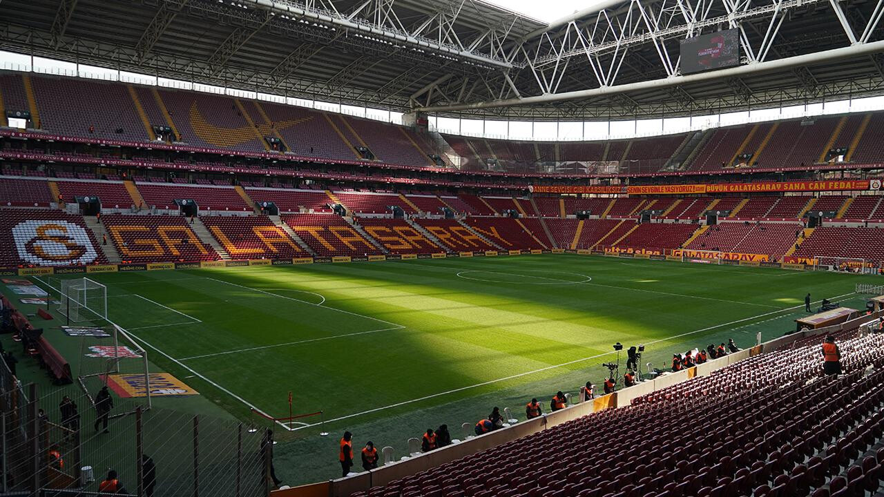 Galatasaray'da stadın ismi değişiyor! Dev anlaşma imzaya kaldı