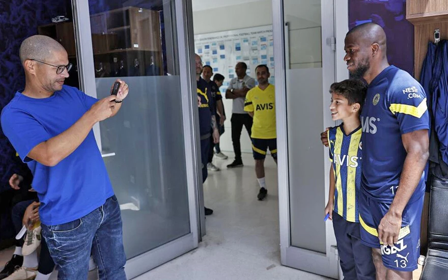 Alex de Souza İstanbul'da! Samandıra'ya sürpriz ziyaret