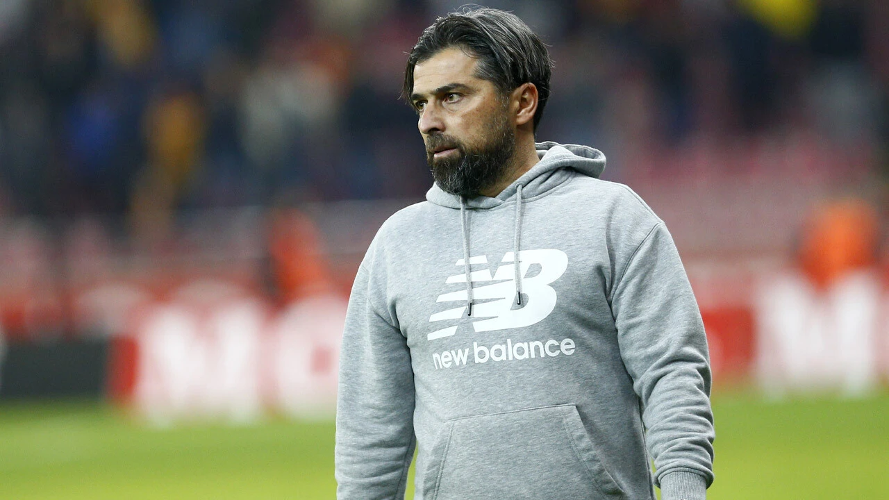 Çaykur Rizespor'da Bülent Korkmaz ile yollar ayrıldı: Yeni hoca belli oldu!