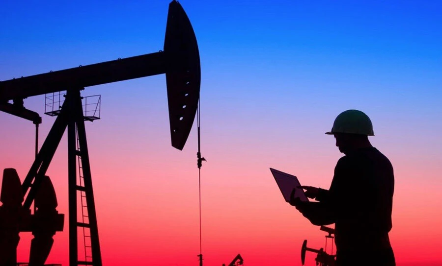 Akaryakıta çifte zam: Kurumlardan peş peşe korkutan petrol tahmini