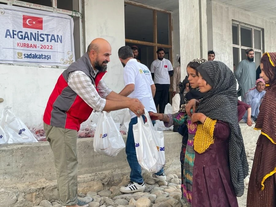 Sadakataşı 1 milyon kişiye kurban eti ulaştırmayı hedefliyor 