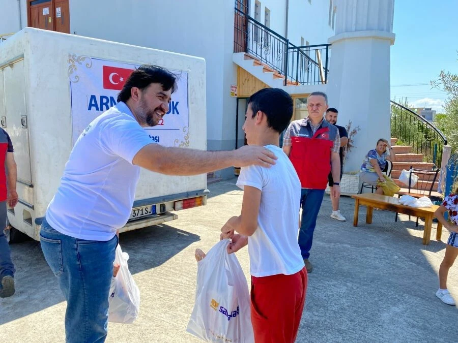 Sadakataşı 1 milyon kişiye kurban eti ulaştırmayı hedefliyor 