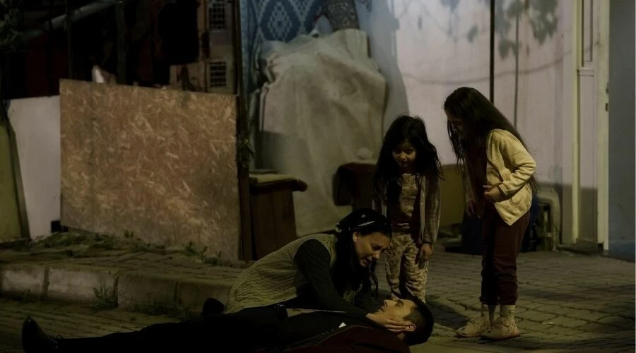 Camdaki Kız'ın Muzaffer'i Enis Arıkan'dan final tüyosu! Laz Kızı'nın intikamı ağır oldu