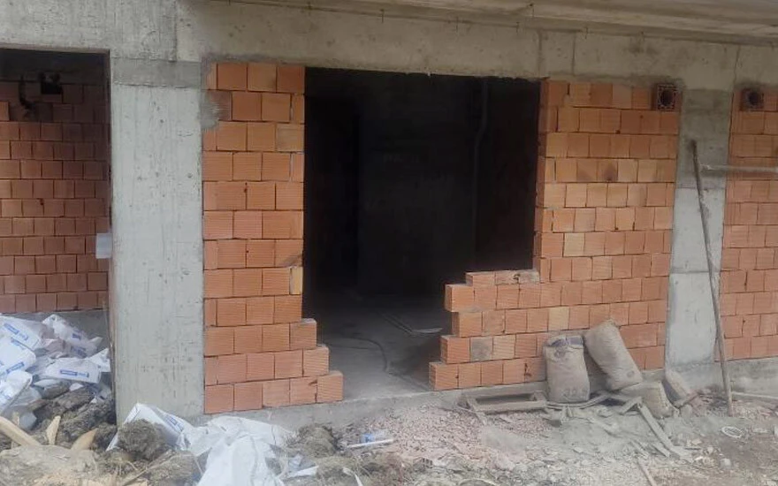 Hırsızlar duvara 'nasıl çaldık' yazdı