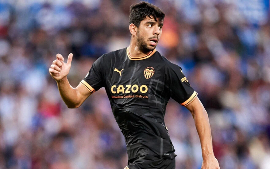 Son dakika transfer haberi... Milli futbolcu İspanyol devinde! 5 yıllık imza...