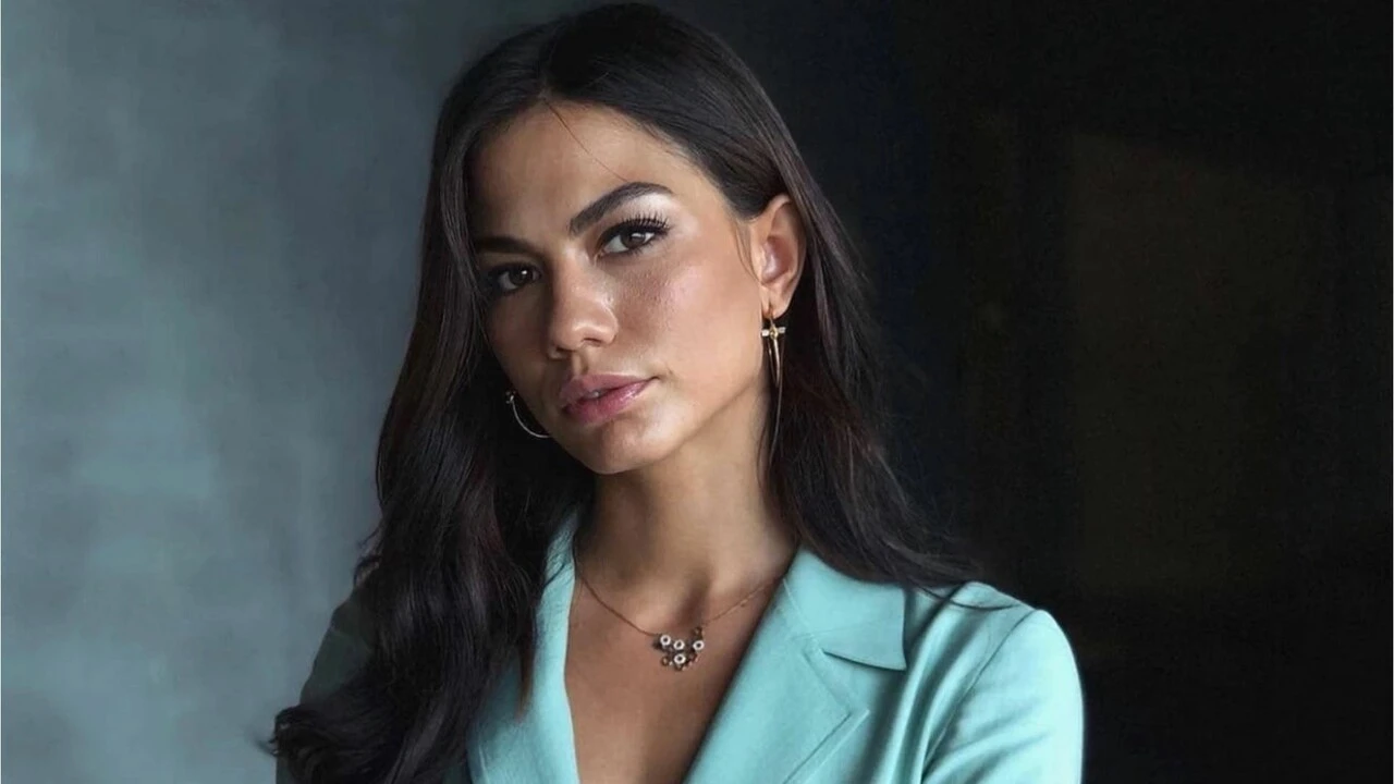 Yunanistan’a tatile diye gitti, ev satın aldı! Demet Özdemir’in yeni evinin fiyatı dudak uçuklattı