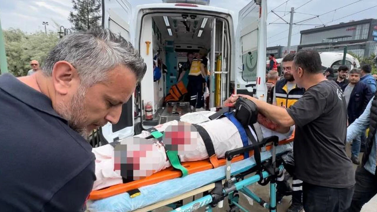 Son dakika! Tramvaylar kafa kafaya çarpıştı: Çok sayıda yaralı var