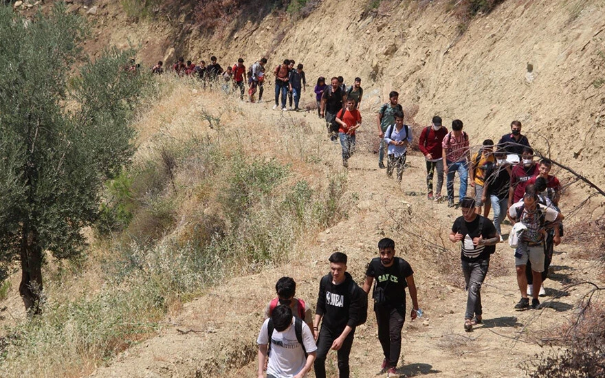 20 düzensiz göçmen sınır dışı edildi