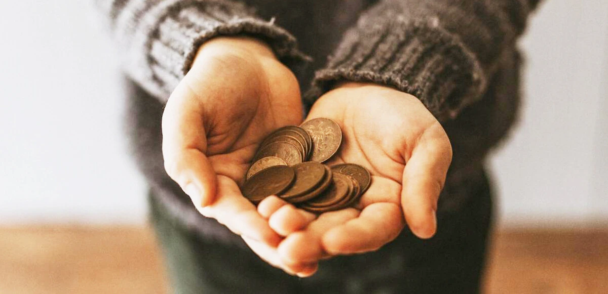 Evi temizleyen aile buldukları karşısında şoke oldu! Tam bir milyon adet