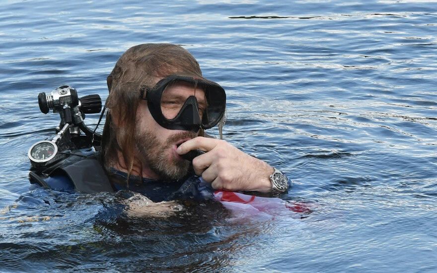 ABD'li bilim insanı rekor tazeledi: Deniz altına daldı, aylar sonra çıktı