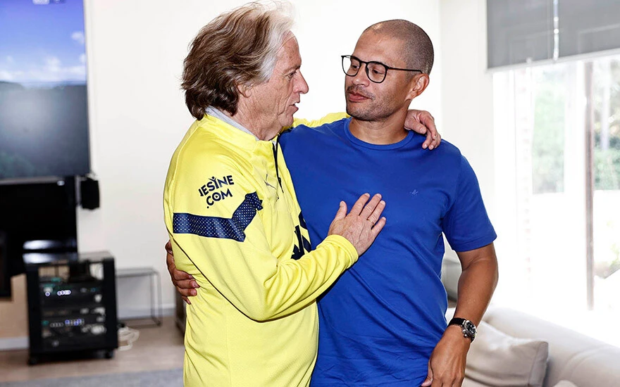 Fenerbahçe'de yeni teknik direktör için tarih verildi! İki güçlü aday