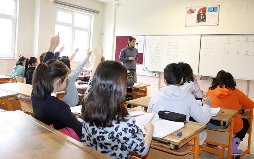 Okullarda son ders zili çalacak: Öğretmenler için dikkat çeken ÖBA kararı...