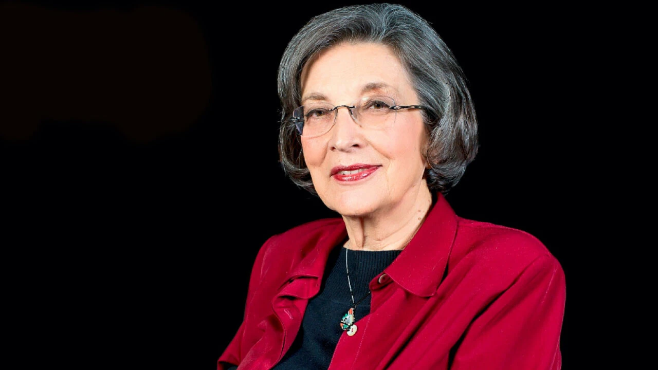 Dünyaca ünlü sanatçımız Suna Kan, hayatını kaybetti!