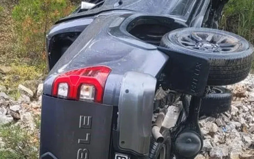 Eski bakan Nihat Zeybekçi kaza geçirdi