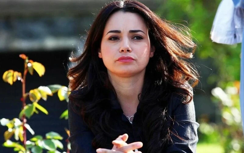 9 yıl önce ekranlara veda etmişti! Eşinin ölümüyle yıkılan Özgü Namal, setlere dönüyor