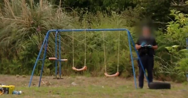 İki ailenin kavgasında yanan küçük kız oldu! Salıncaktayken vuruldu