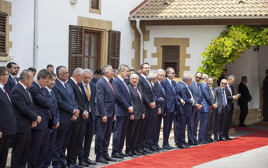 Cumhurbaşkanı Erdoğan ilk yurt dışı ziyareti için KKTC'de: Coşkuyla karşılandı