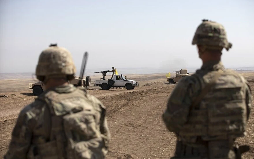 ABD'den terör örgütüne takviye güç: Askeri üsse konvoyla zırhlı araç ve mühimmat taşıdılar