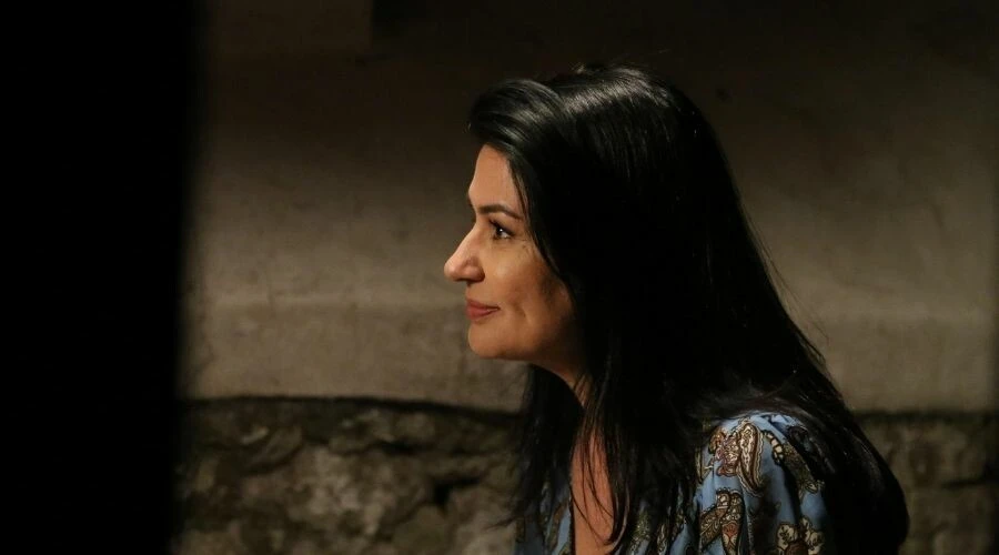 Kanal D dizisi Üç Kız Kardeş'ten şaşırtan sezon finali! Nesrin ve Sadık ölecek mi?