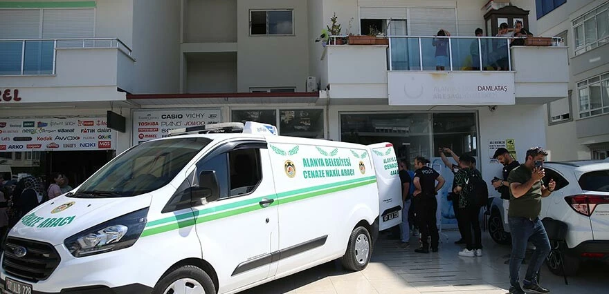 “Kadına el kalkmaz” yazılı aile sağlığı merkezinde eşi tarafından öldürüldü!