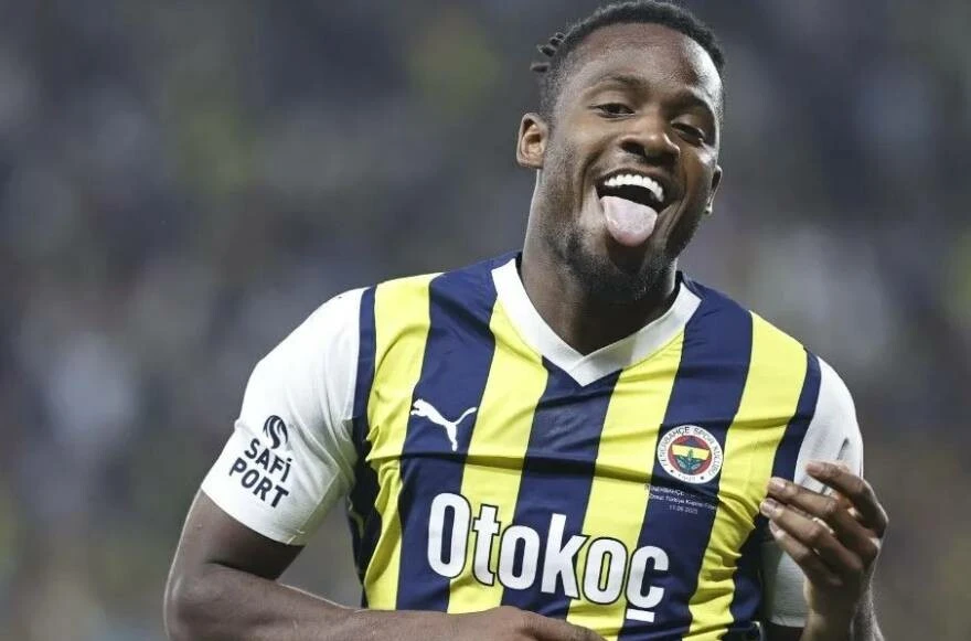 Ecem Dinçkal kimdir? Batshuayi'nin ropörtajı ile gündem oldu