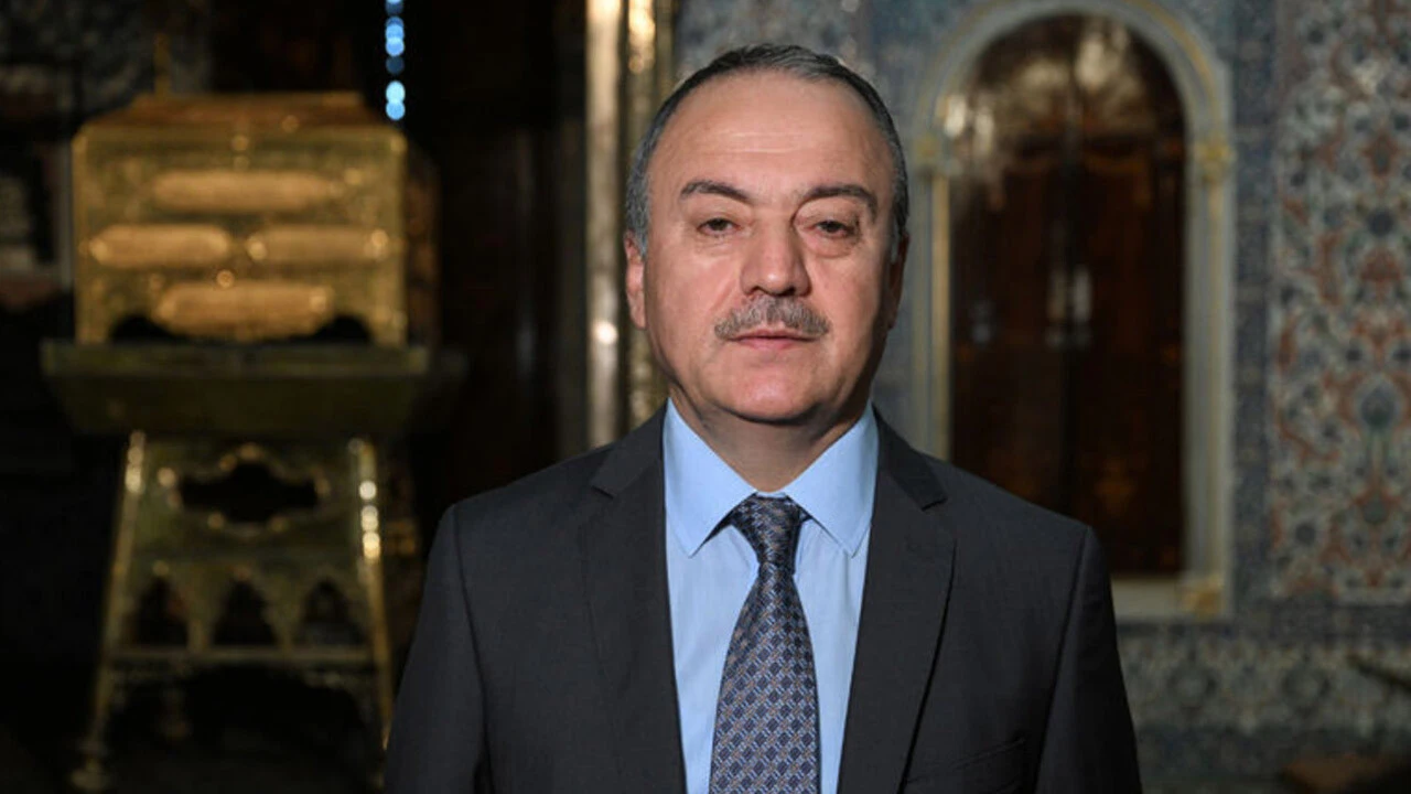 Hırka-i Saadet'e 5 asırdır aynı hürmet! Tozları bile dökülmüyor