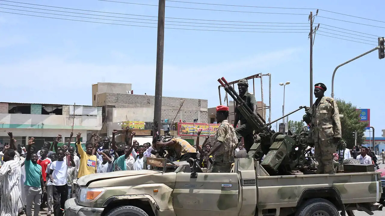 Sudan&#039;da çatışmalar sürüyor! Vali kaçırılıp öldürüldü