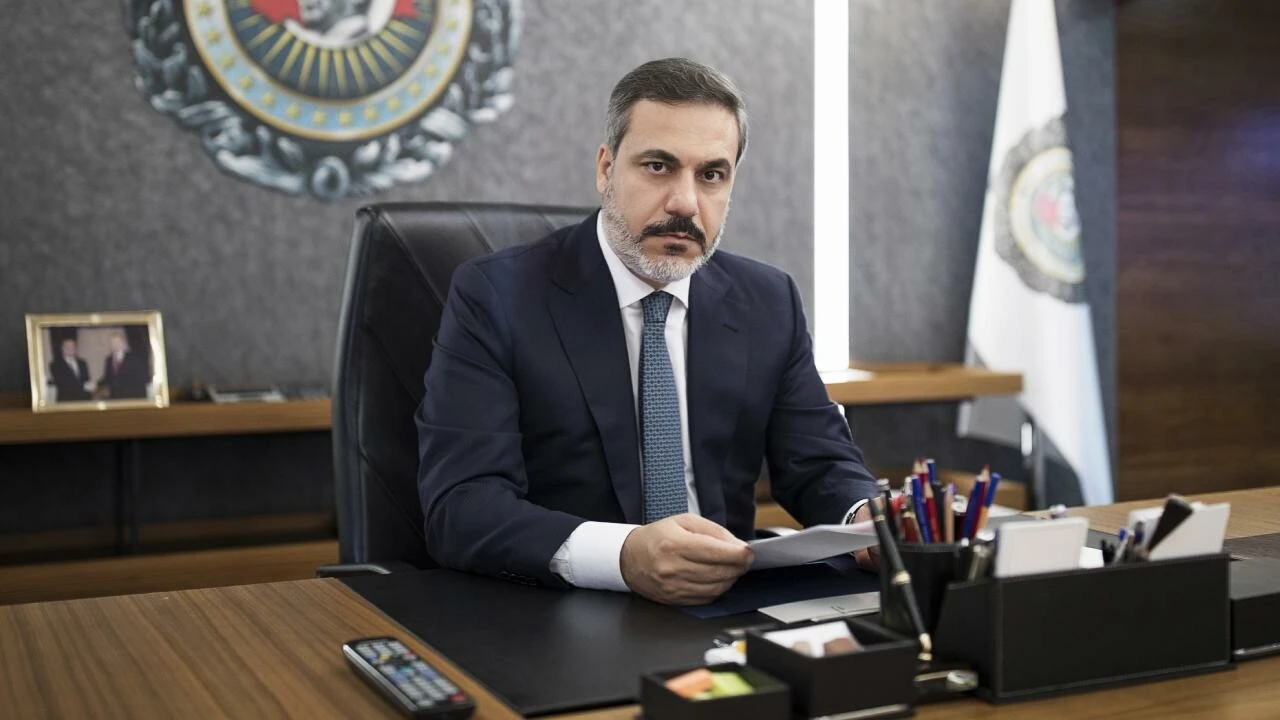 Yunan medyası Erdoğan'ın A takımını 'Beşli muhafız' diyerek tanıttı yankılar sürüyor