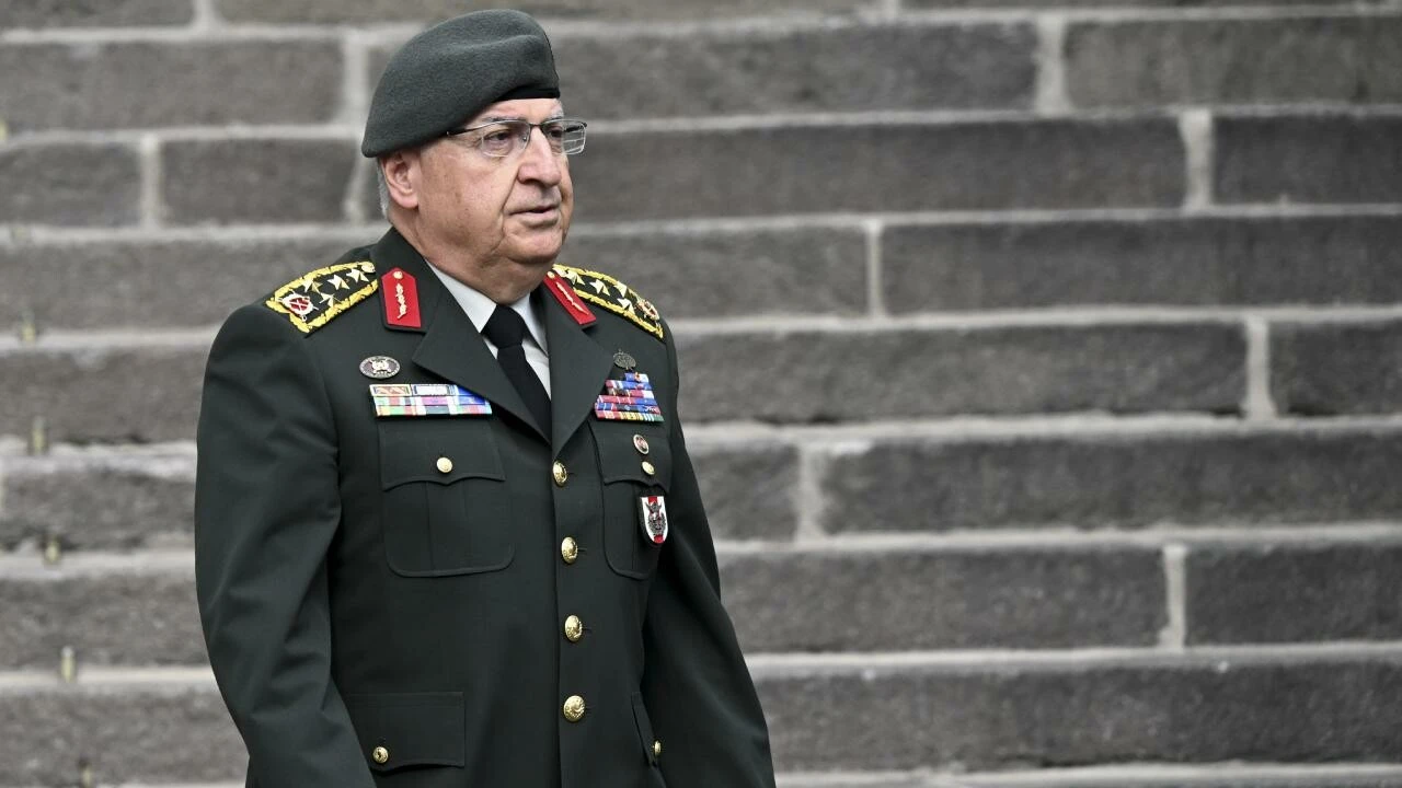 Yunan medyası Erdoğan'ın A takımını 'Beşli muhafız' diyerek tanıttı yankılar sürüyor