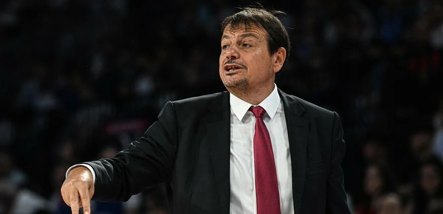Anadolu Efes şampiyonluğa koşuyor