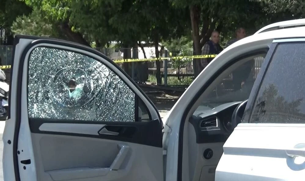 Gaziantep’te kan donduran cinayet! Karısının ve kayınpederinin bulunduğu araca kurşun yağdırdı