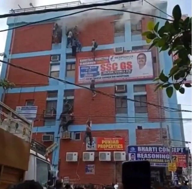 Dershanede can pazarı! Öğrenciler camdan sarkıp tellere tutunarak aşağı indiler