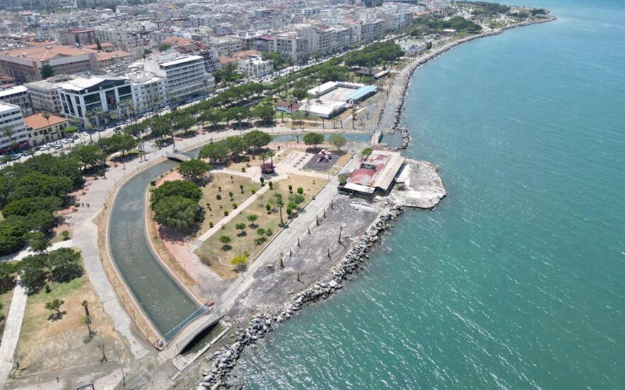 Hatay'ın 250 bin nüfuslu ilçesini il olma heyecanı sardı