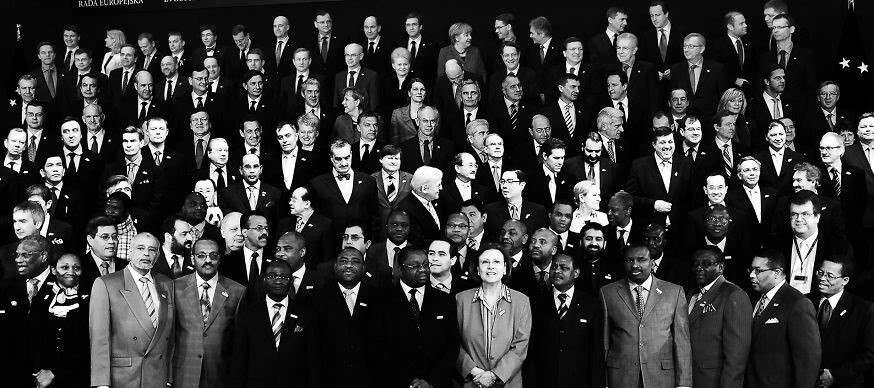 Süper zeka testi... Kalabalığın içindeki pandayı bulmak için 17 saniyeniz var!