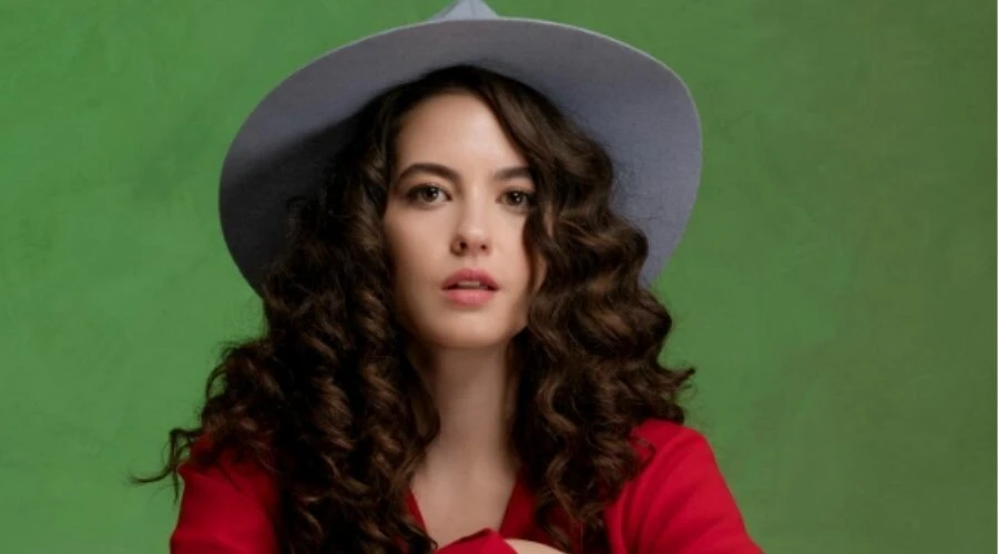 Üvey Anne Nisan kimdir, gerçek adı ne? Ezgi Şenler kaç yaşında, nereli?