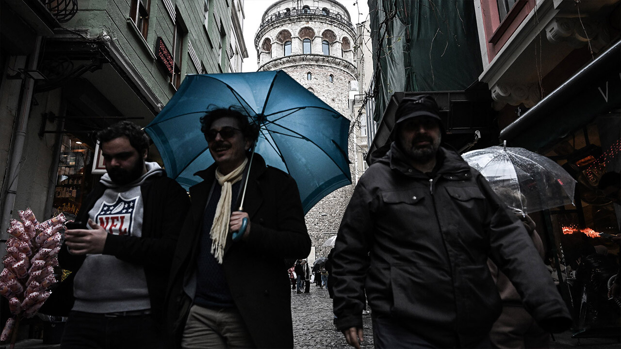 İstanbul için sarı kodlu uyarı! Meteoroloji ve valilik saat verdi: Sel ve su baskınlarına dikkat...