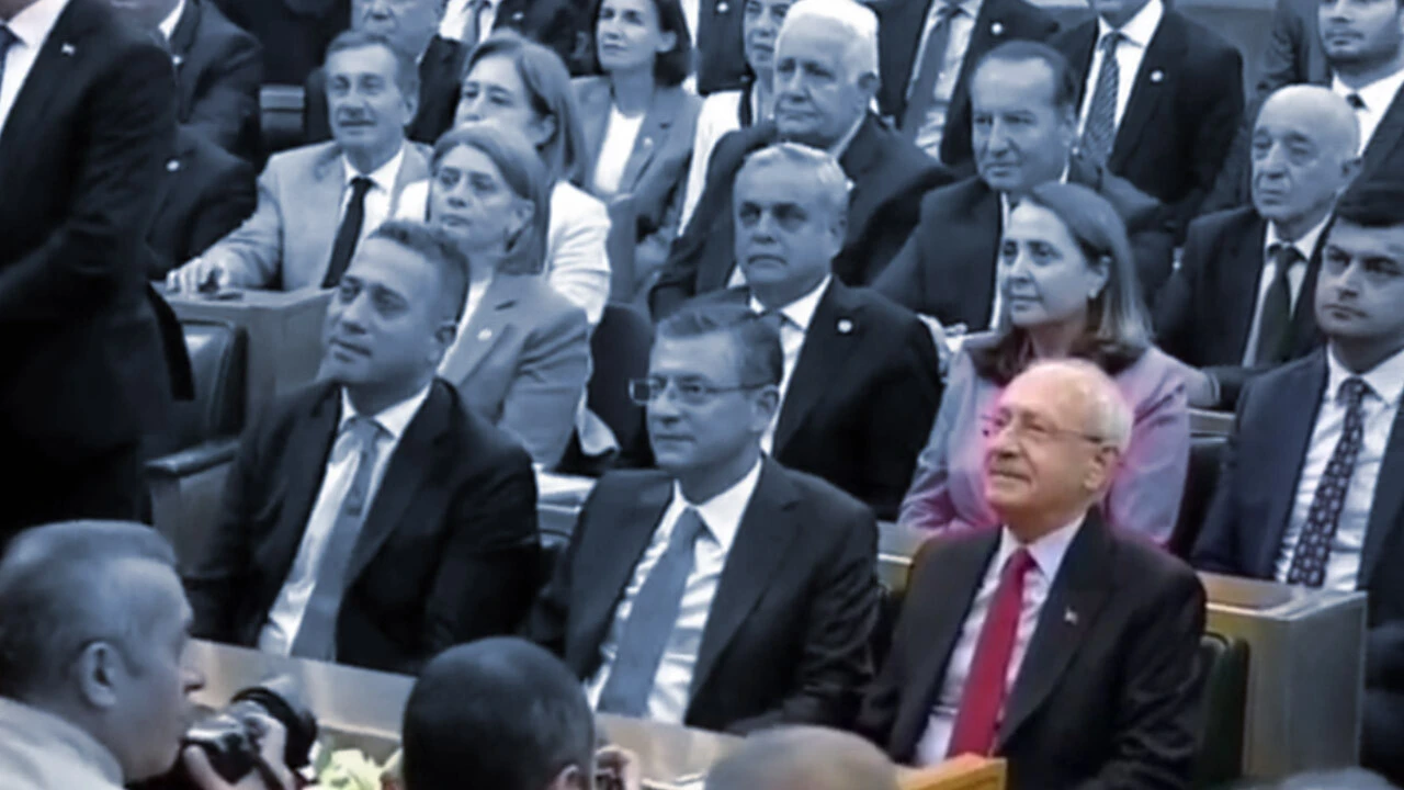 İstifa söylemlerinin gölgesindeki Kılıçdaroğlu kürsüye böyle çağrıldı