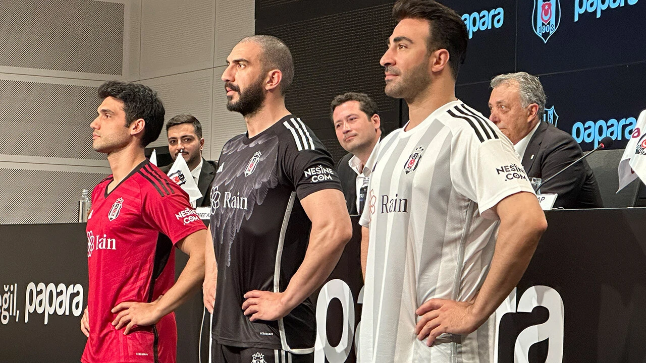 Beşiktaş’ın yeni sezon formaları tanıtıldı