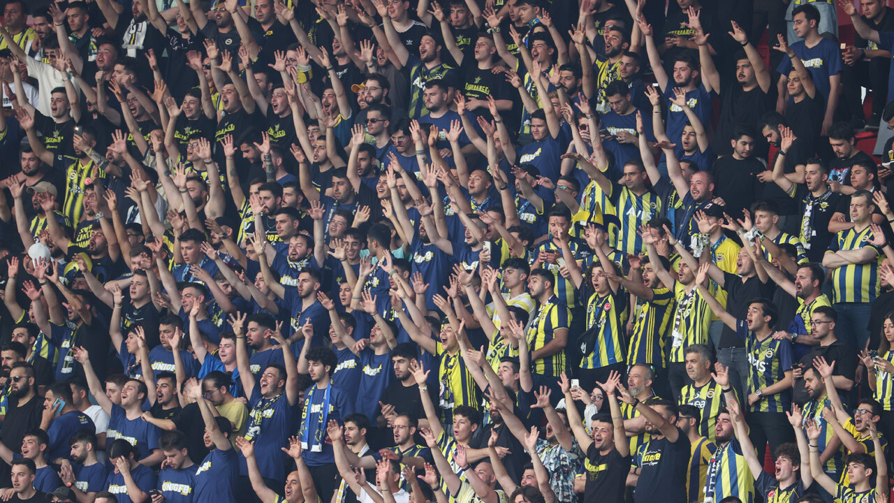 Fenerbahçe&#039;de yeni sezon kombine fiyatları belli oldu