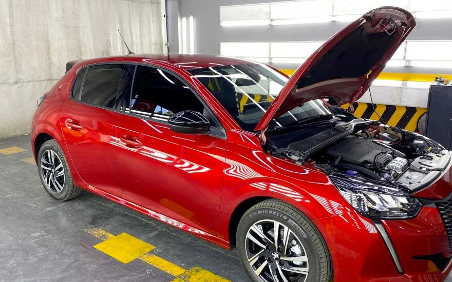 Ne yapacağını şaşırdı: Sıfır araç aldı, hayatının şokunu yaşadı