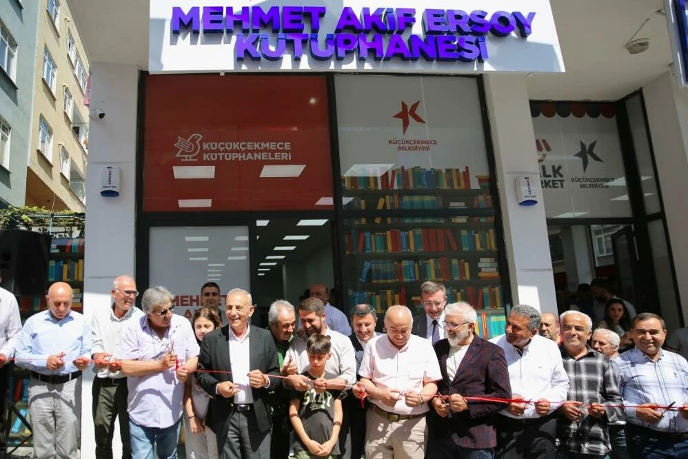 Küçükçekmece Belediye Başkanı Çebi: Aslolan; bilim, kültür, sanat ve edebiyatı gençlerle buluşturmak