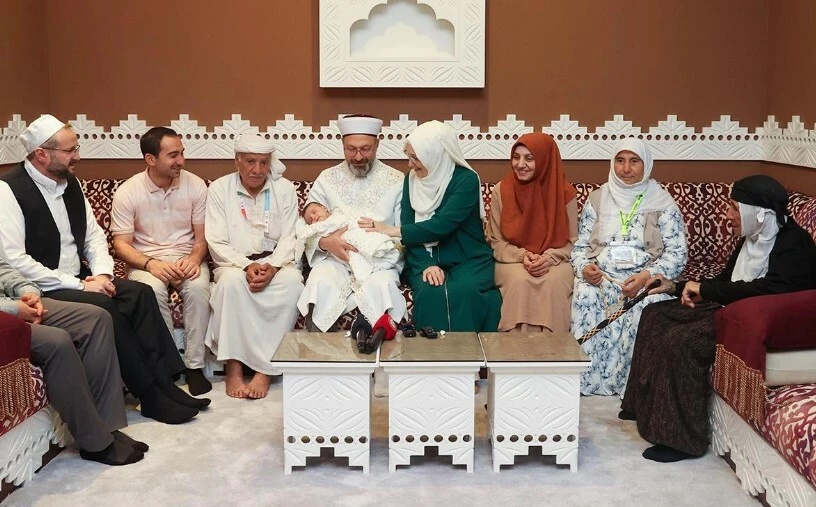 En yaşlı ve en küçük Türk hacı adayları bir araya geldi