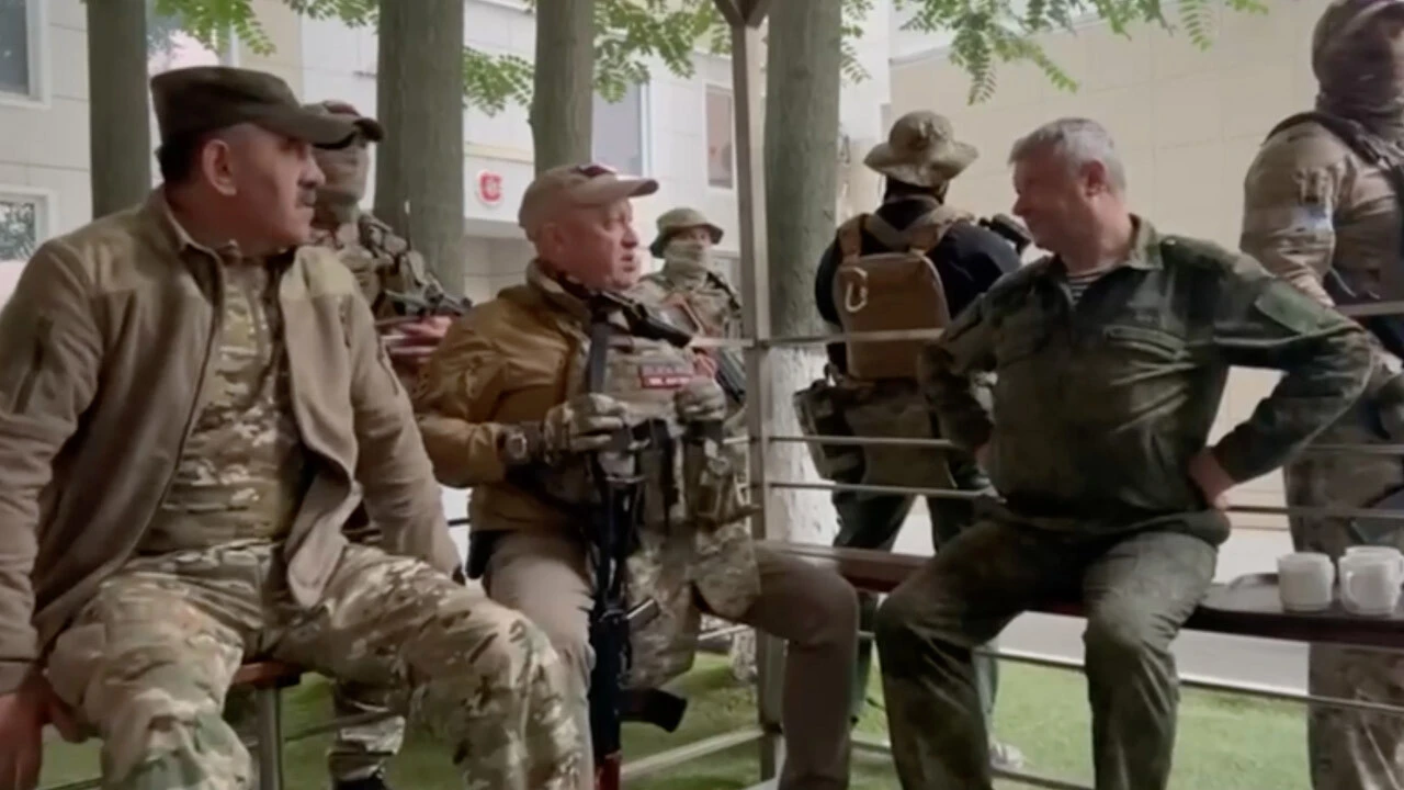 Rusya Rostov'da karargahı kuşatan Wagner'in istikameti Moskova!