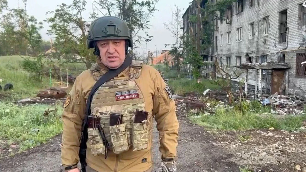 Son dakika! Rusya'da darbe girişimi son buldu! Putin ve Wagner anlaştı: Prigojin Belarus yolcusu...
