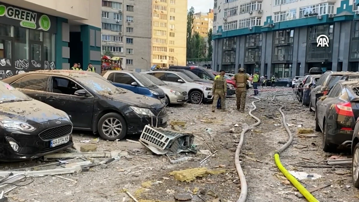 Ukrayna'ya füze saldırısı: Alarm verildi, patlama sesleri duyuldu