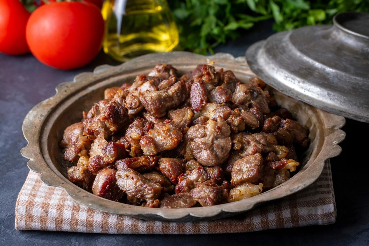 Uzmanlar uyarıyor: İshal olmak istemeyenler kurban etlerini böyle tüketmeli!