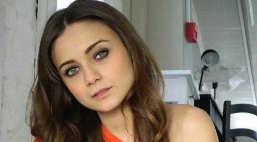 Serenay Sarıkaya'nın başrolünde yer aldığı dizide beklenmedik ayrılık!