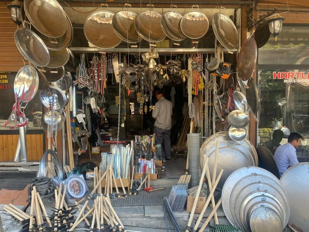 Mangal satıcıların yoğun mesaisi başladı! Vatandaşlardan ızgaralara yoğun ilgi...