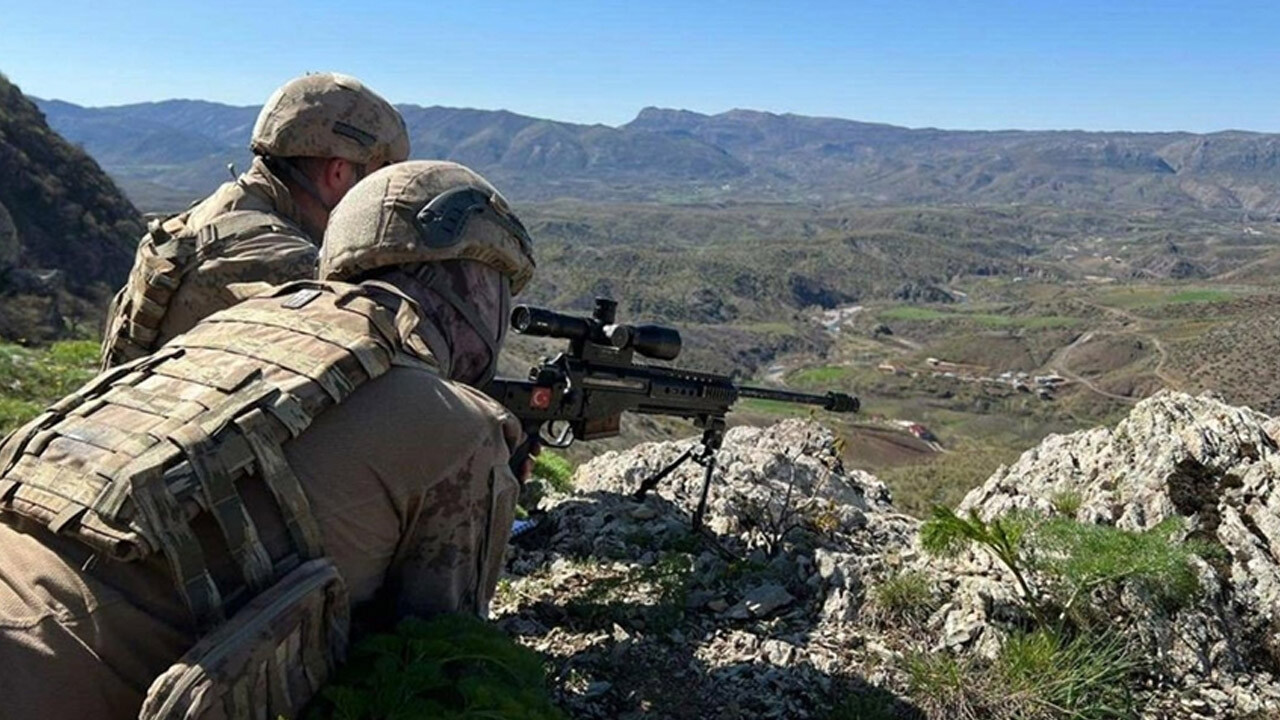 PKK&#039;ya &#039;Pençe&#039; darbesi! MSB duyurdu: 4 terörist öldürüldü